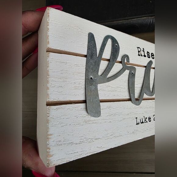 Rise Up and Pray Luke 22:46 Distressed Wood Tin Decor Sign Plaque 8x4 Small - Picture 6 of 7